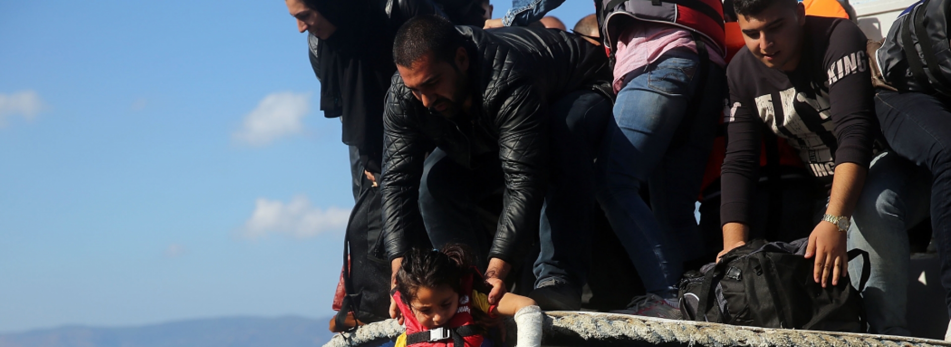 Refugiați sirieni ajung în Insula Lesbos, Grecia