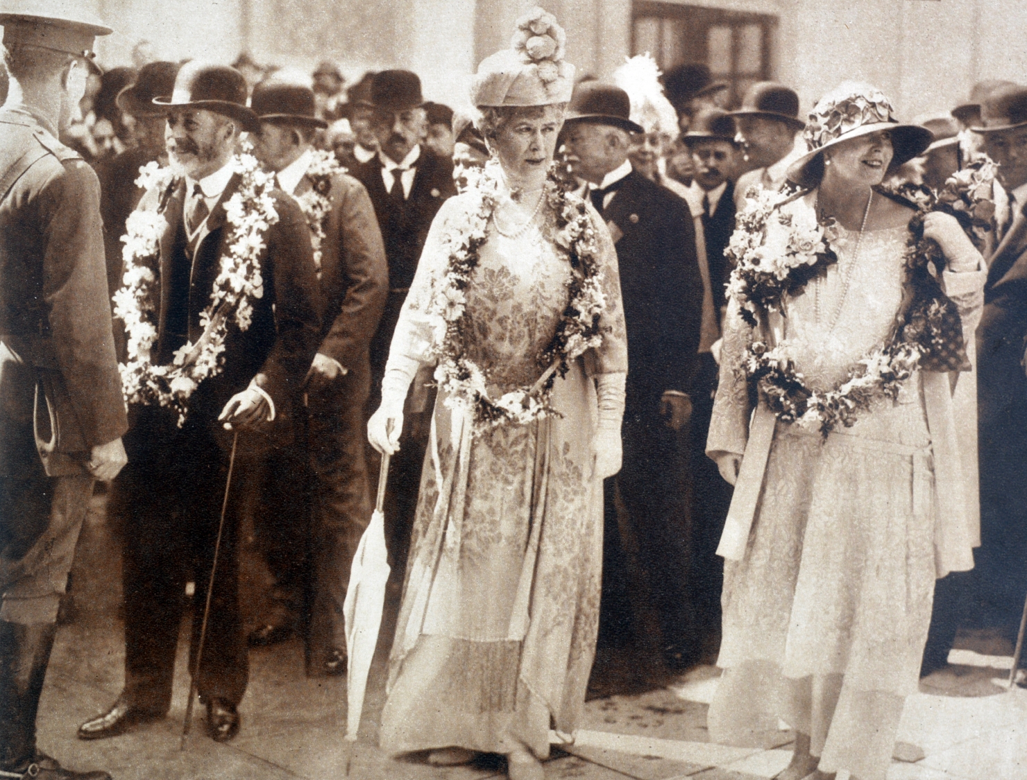 Regina Maria a Marii Britanii impreuna ca Regina Maria a Romaniei, in 1924. 
