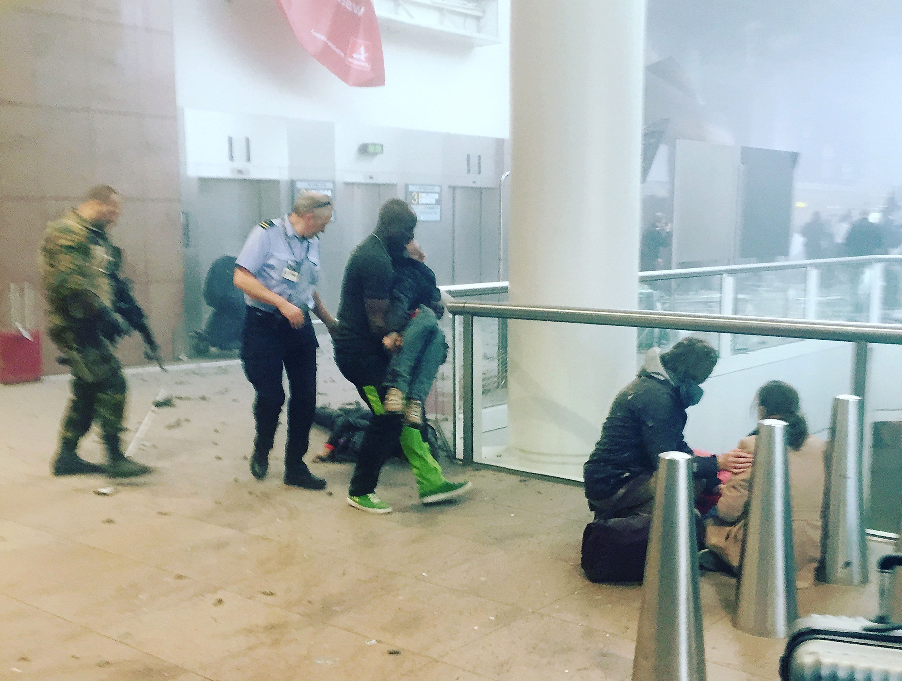 Теракт в бельгии. Взрыв в аэропорту Брюсселя.