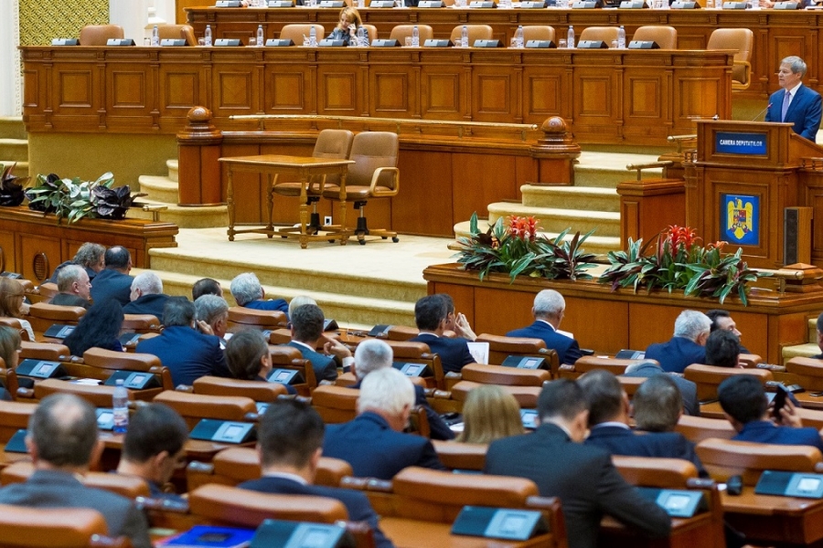 Cioloș Parlament