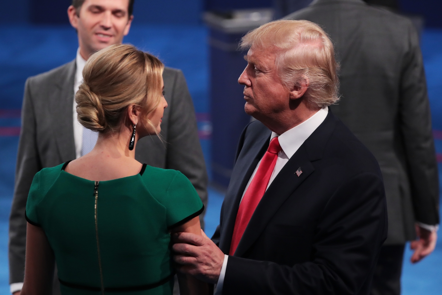 Cele mai bune imagini ale celei de-a doua dezbateri Clinton – Trump