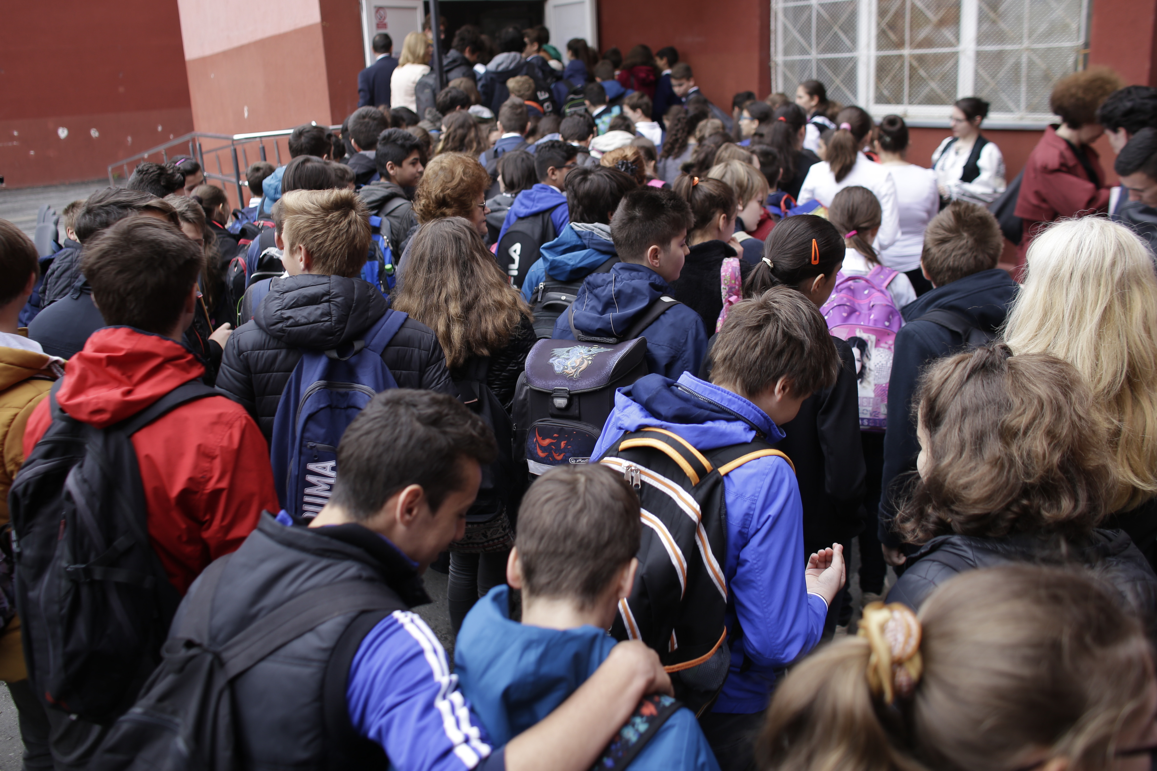 școala De Stat Costă Vreo 1 600 De Euro Anual Pe Cap De Elev Mai