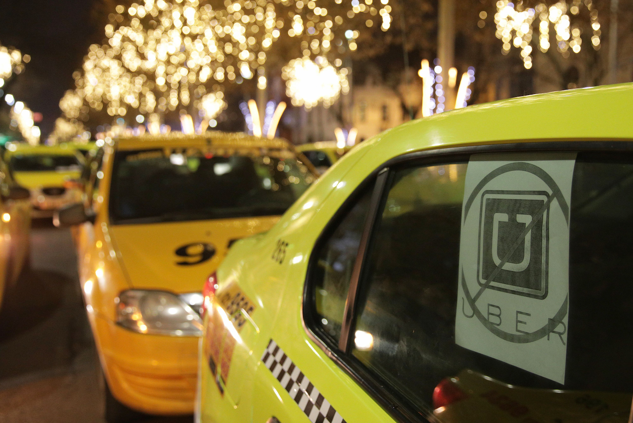 Proiect Oug șoferii Uber și Taxify Vor Fi Amendaţi De Cate Ori