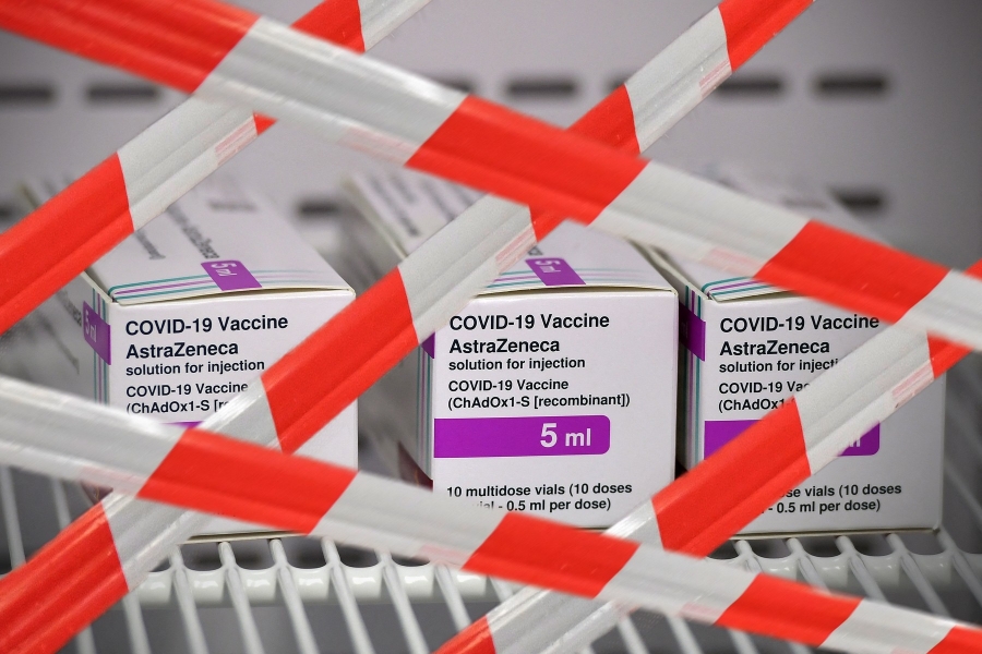 vaccinare AstraZeneca oprita - Frank Hoermann/SVEN SIMON / AFP / Profimedia