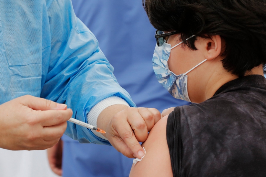 vaccinat - Foto: Robert Ghement / EPA / Profimedia)