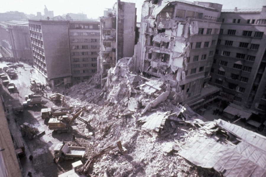 cutremur 1977 - Michel Lipchitz / AP / Profimedia