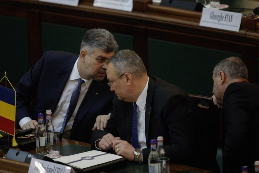 Ciucă și Ciolacu în Parlament