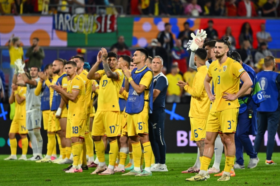 Imagine cu fotbaliștii români după meciul cu Belgia. Foto: Marius Becker / DPA / Profimedia