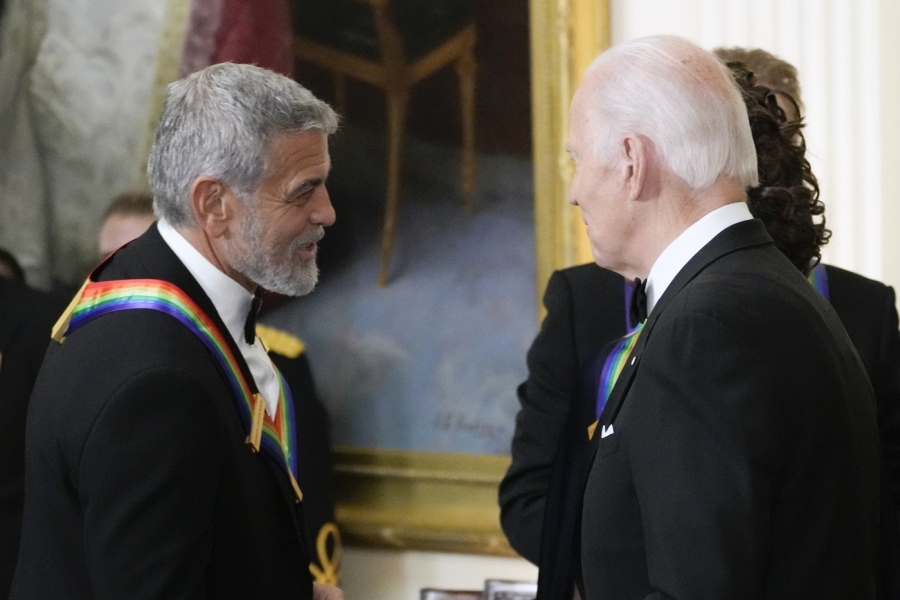 George Clooney îi cere lui Biden să se retragă din cursa prezidențială. Foto: Manuel Balce Ceneta / AP / Profimedia