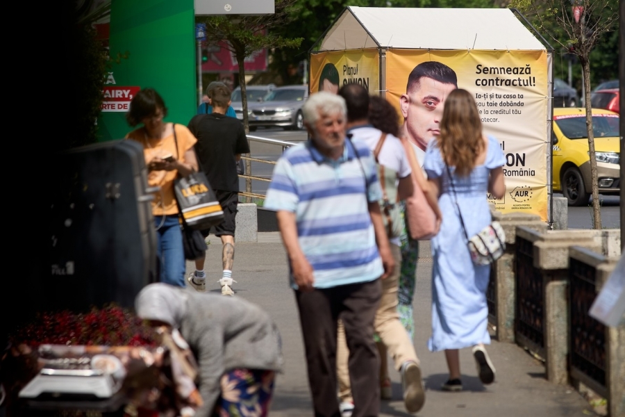 Banner electoral pe străzi