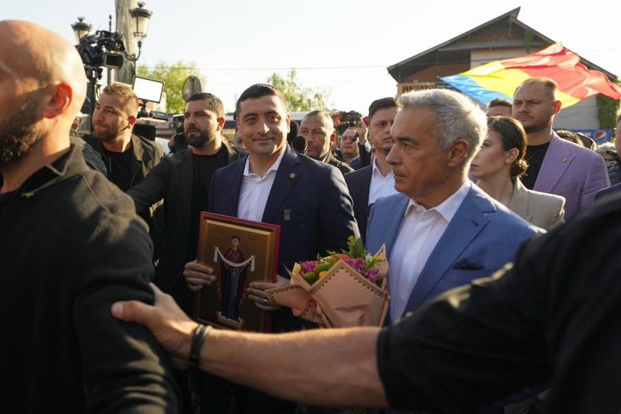 Simion, Georgescu icoană