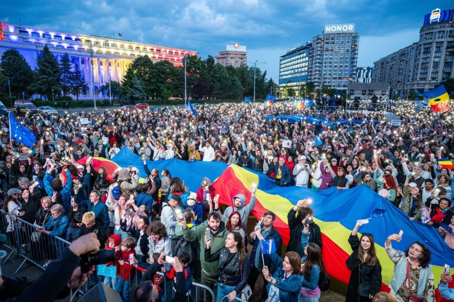 Imagine cu mitingul pro-Europa din Piața Victoriei