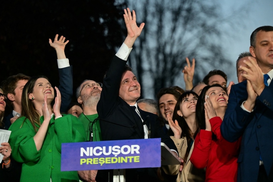 Nicușor Dan victorios