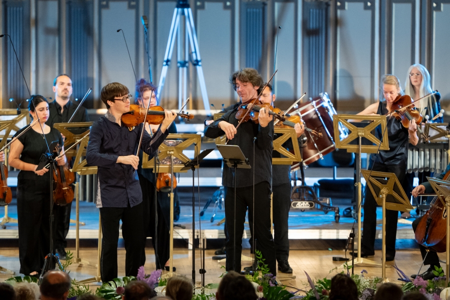 Hugo Ticciati și Sascha Bota cu O'Modernt Chamber Orchestra 