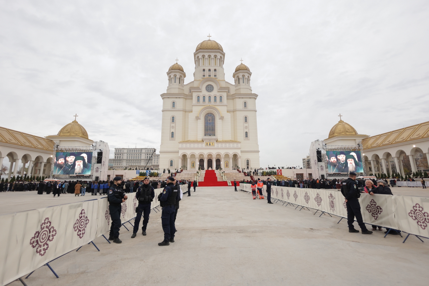 Catedralei Mântuirii Neamului (Catedrala Națională)