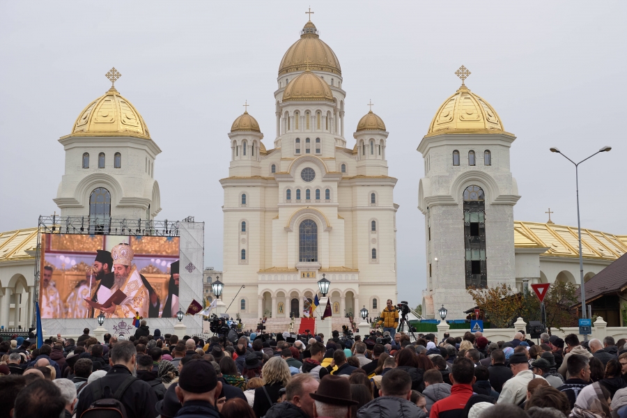 ceremonia de sfințire a picturii Catedralei Mântuirii Neamului