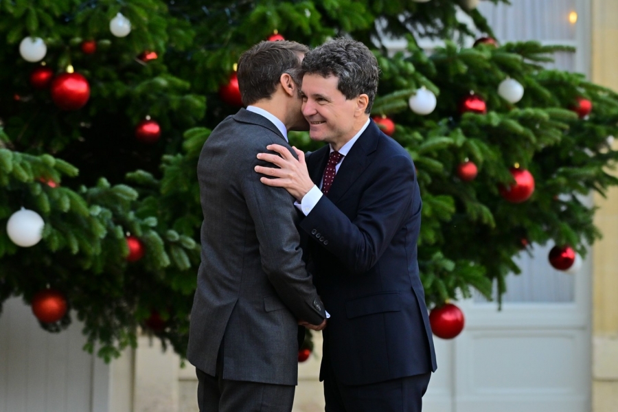 Nicușor Dan în Franța