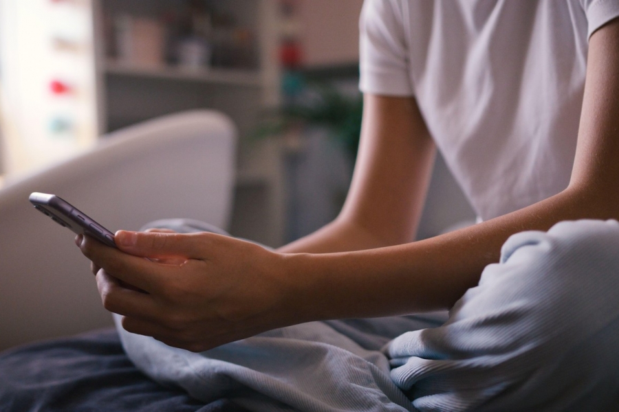 adolescent - telefon 