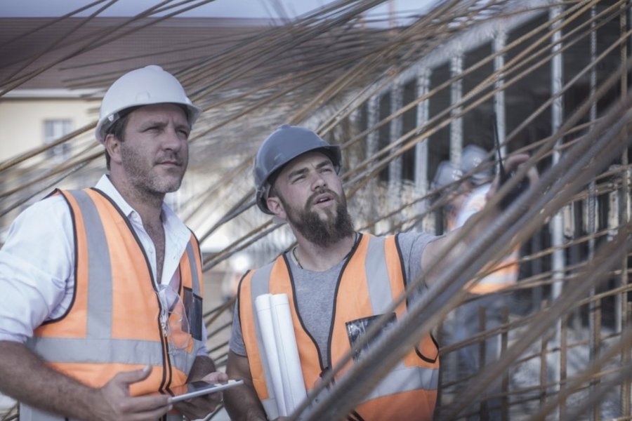 3 Muncitori în constructii