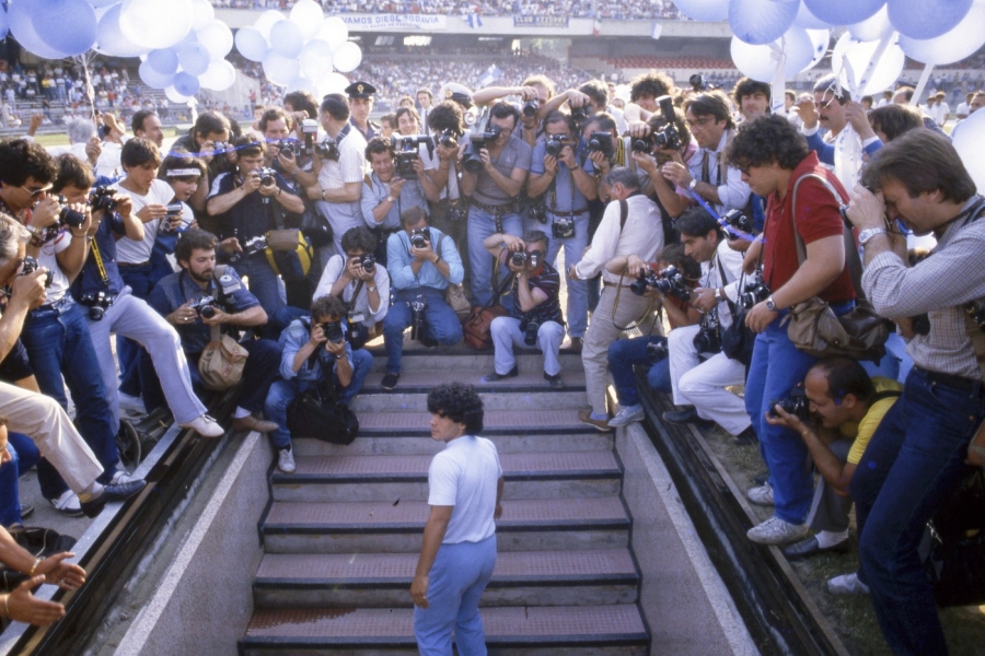 Maradona in 1984, la Napoli