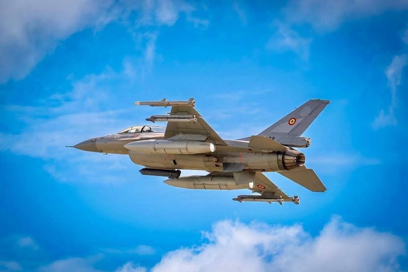 F-16
