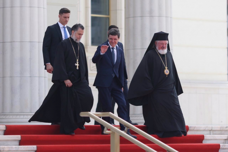 Nicușor Dan și preoții / sursa foto: Inquam Photos